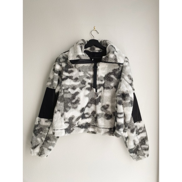 NWT Rains W Kofu Fleece Pullover // Camo - Picture 4 of 11